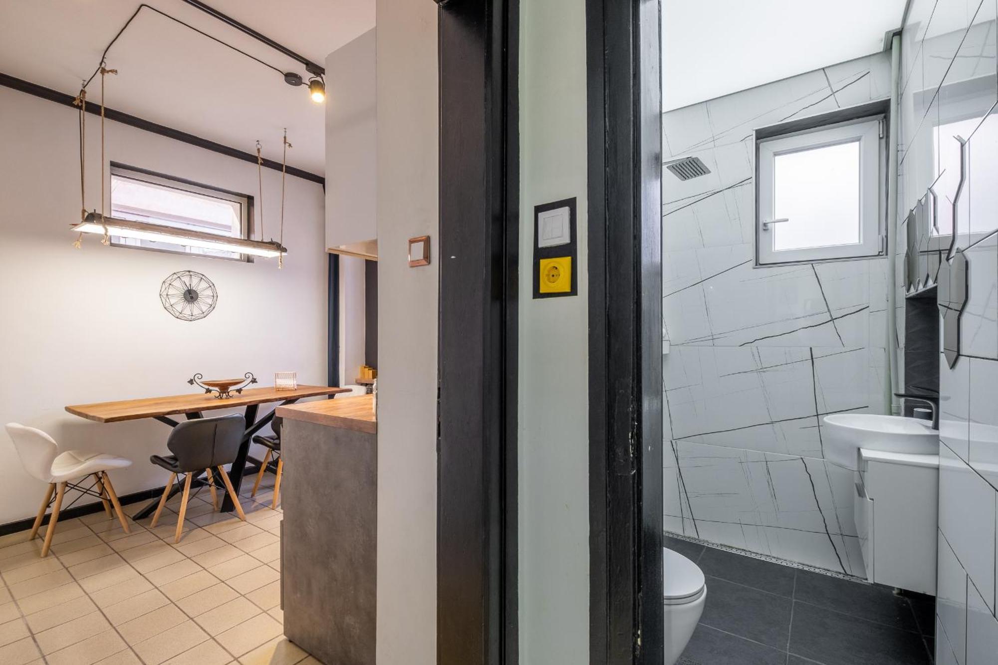 Modern , Spacious 2Br Apartment In Top Center Σόφια Εξωτερικό φωτογραφία