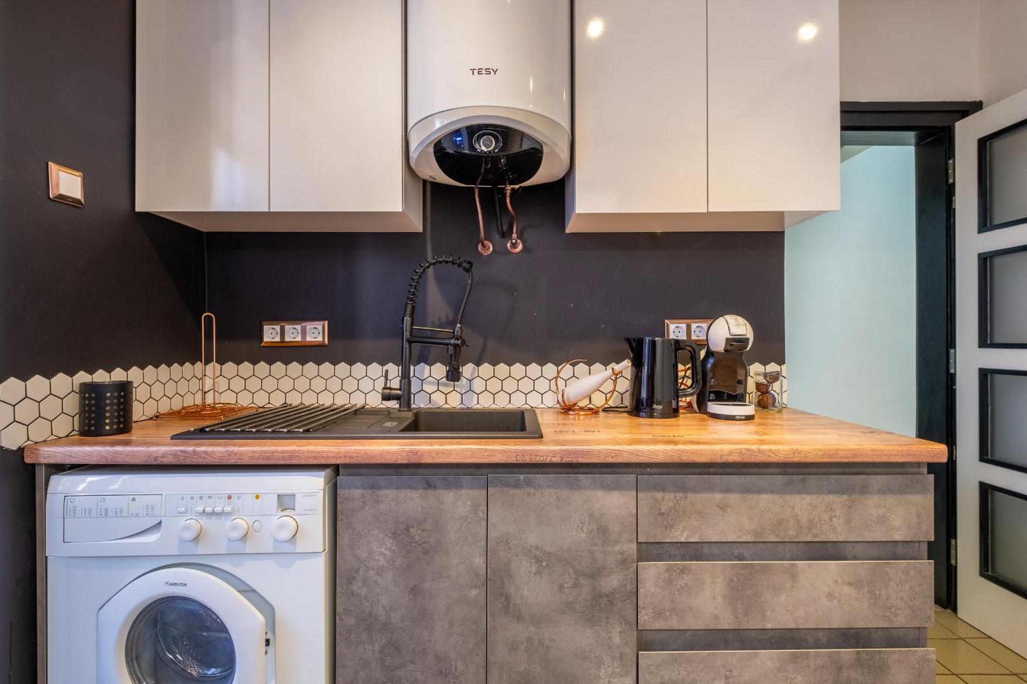 Modern , Spacious 2Br Apartment In Top Center Σόφια Εξωτερικό φωτογραφία
